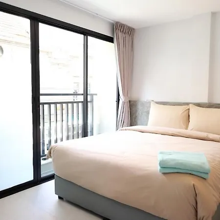 Y House Patong Pansiyon
